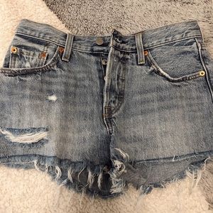 Levi jean shorts
